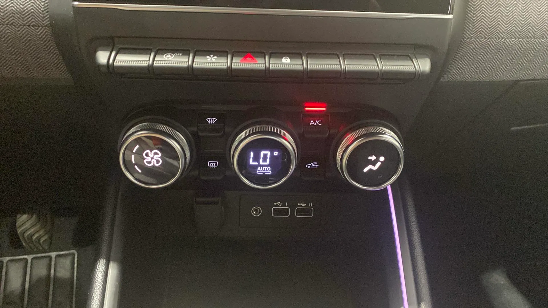 Renault Clio Techno TCe 90 - foto 19