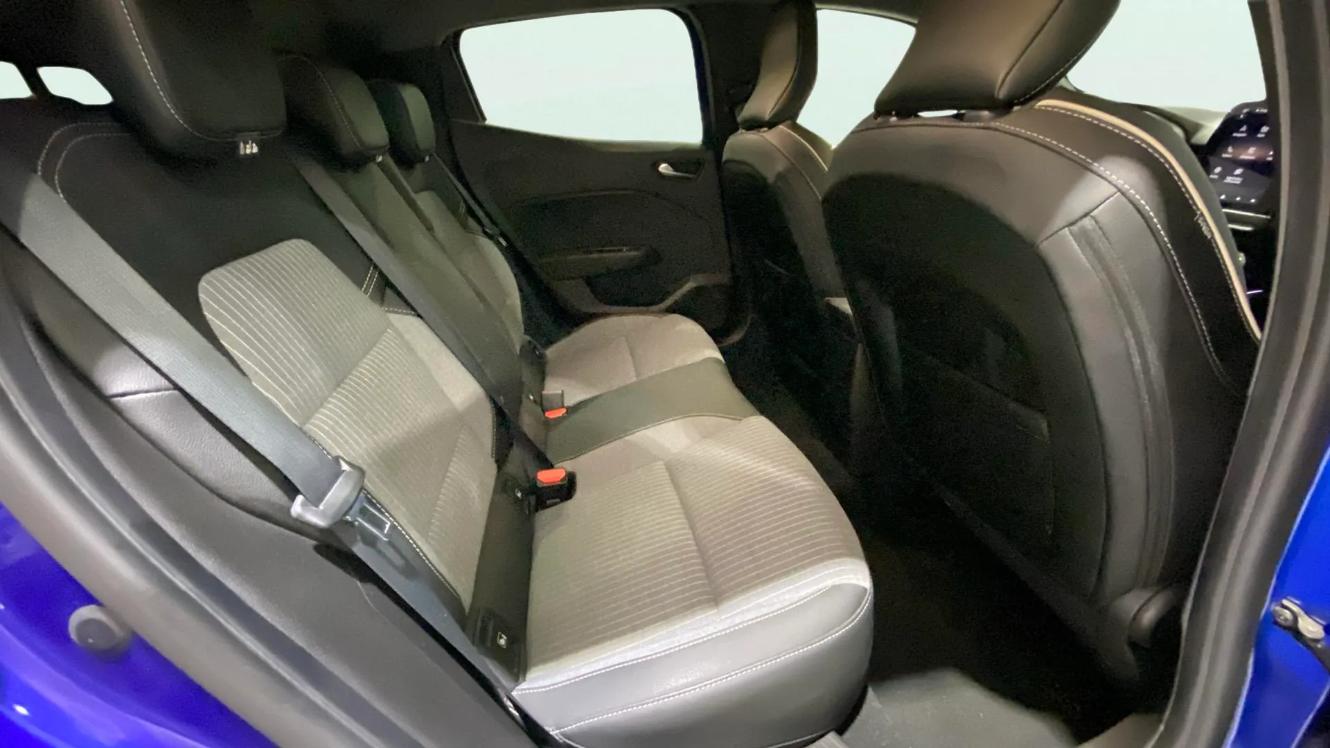 Renault Clio Techno TCe 90 - foto 14