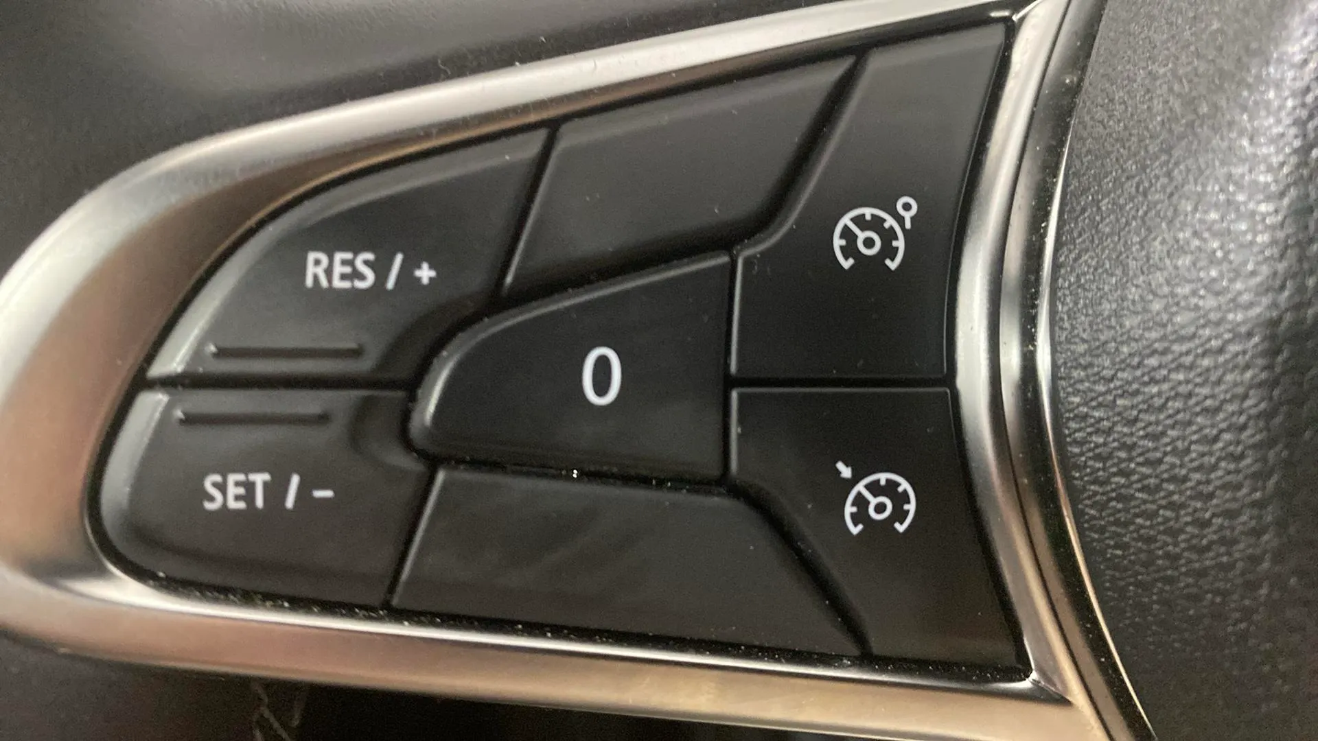 Renault Clio Techno TCe 90 - foto 17