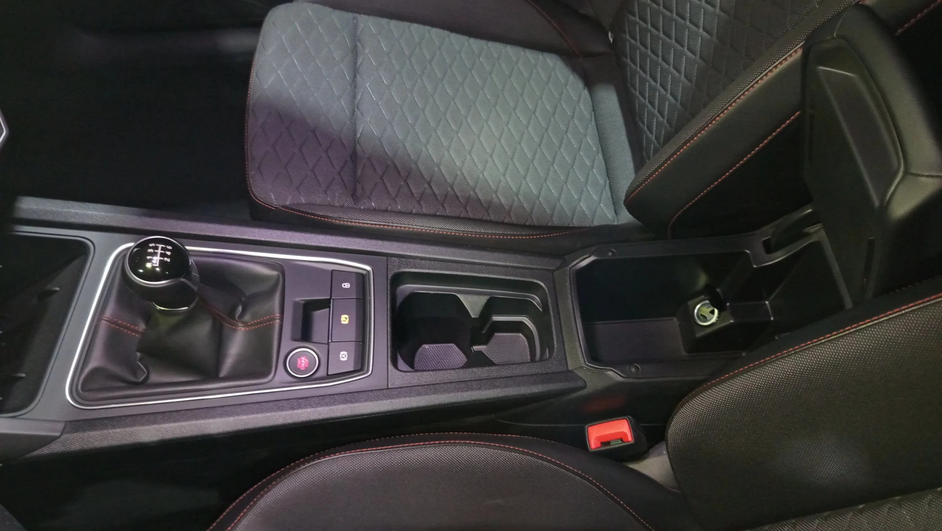 SEAT León 1.5 TSI FR 75 Aniversario - foto 21