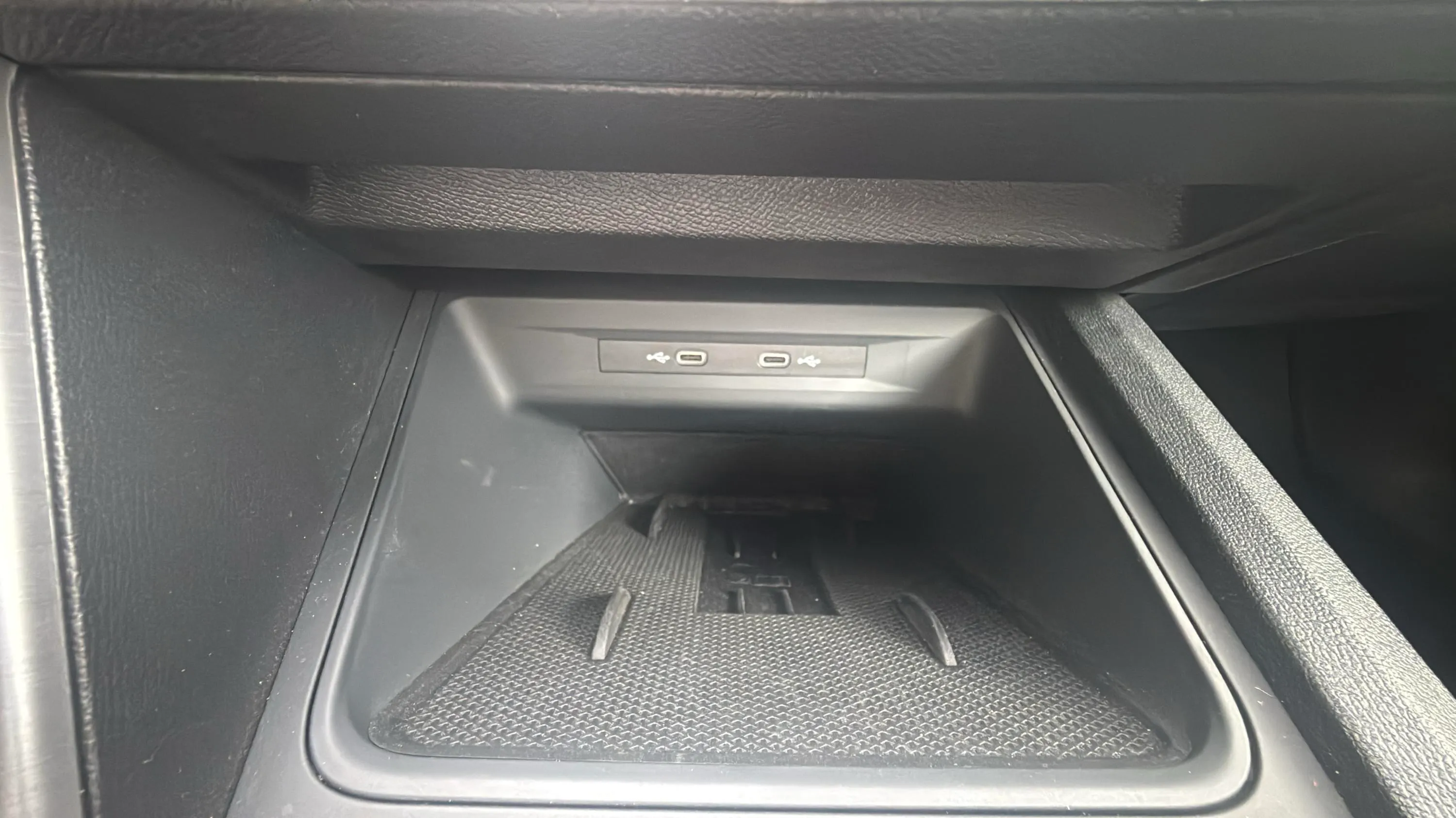 SEAT León 1.5 TSI FR 75 Aniversario - foto 15
