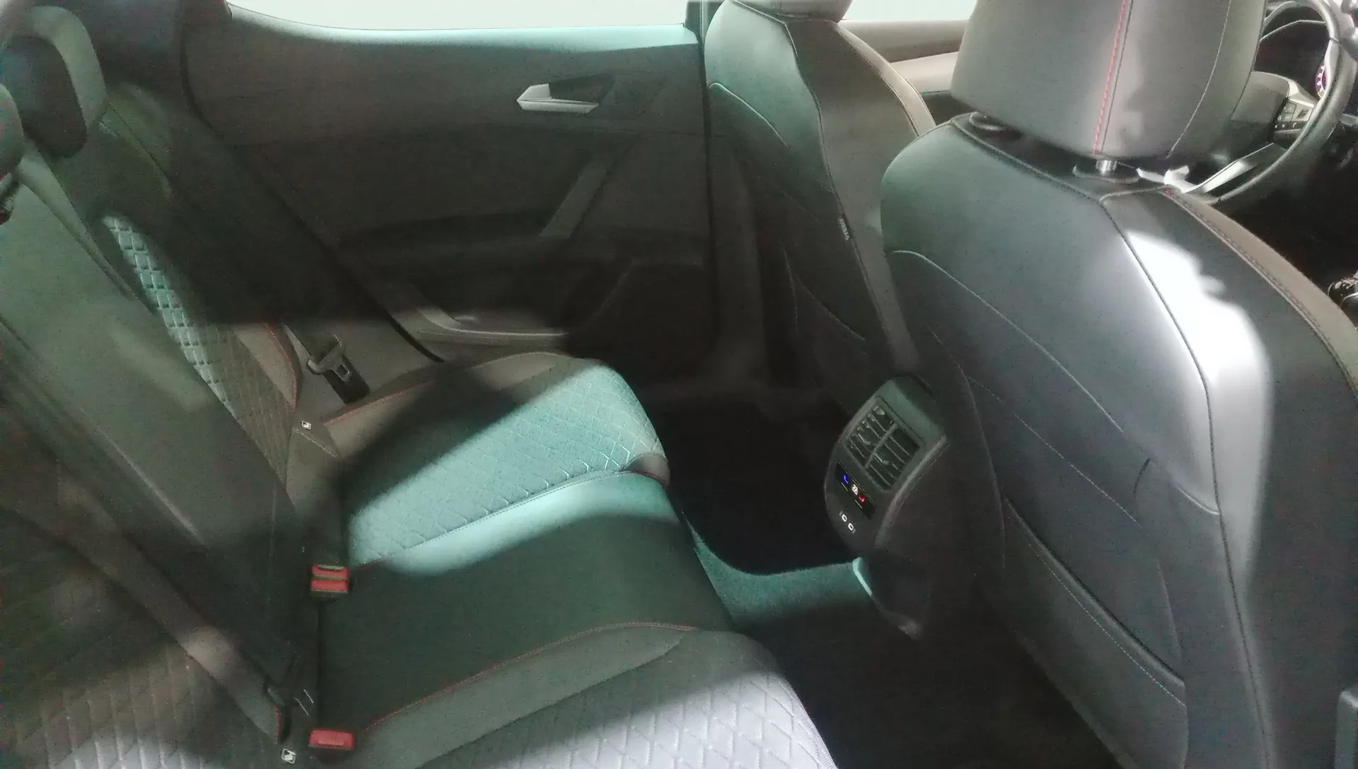 SEAT León SP 1.5 TSI FR 75 Aniversario - foto 12