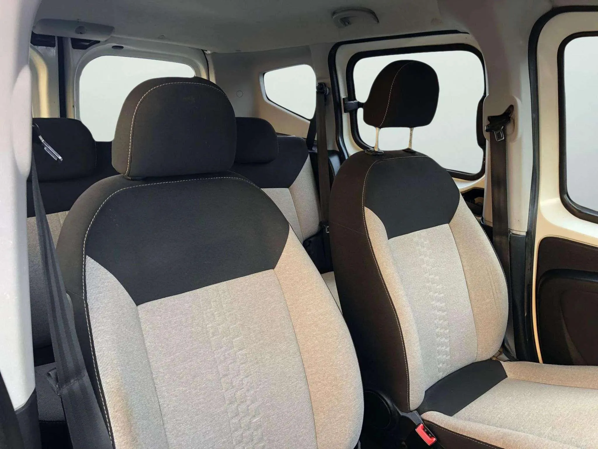 Fiat Qubo Dynamic 1.3 MultiJet 80 E6 - foto 8