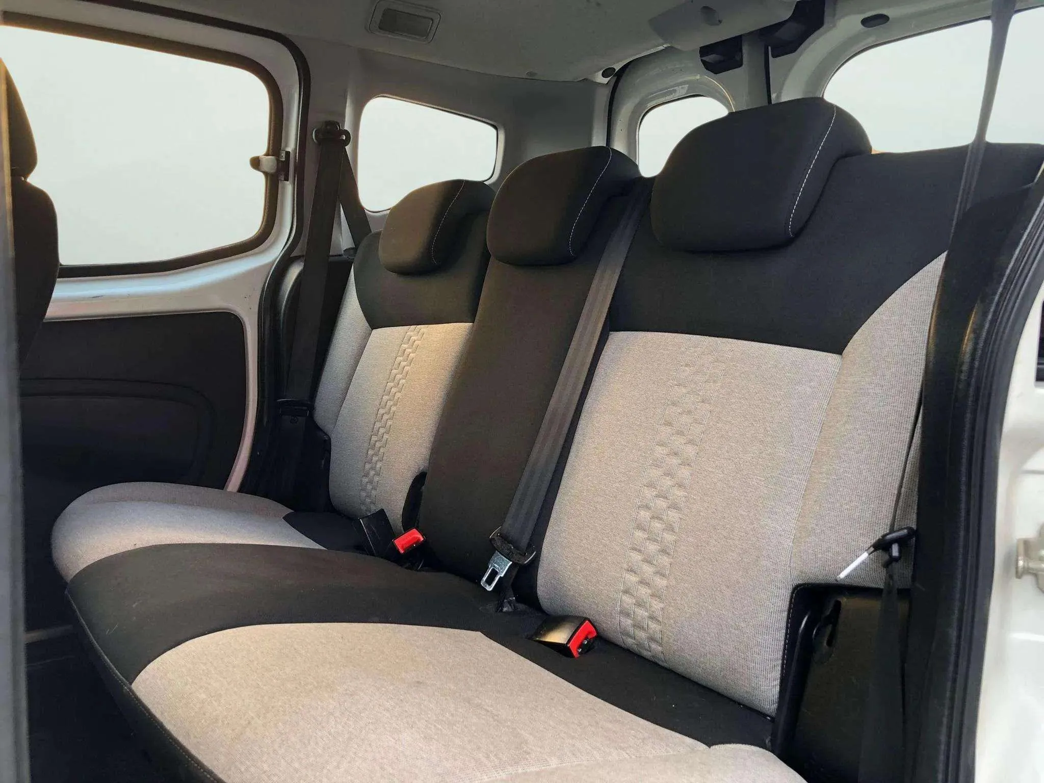 Fiat Qubo Dynamic 1.3 MultiJet 80 E6 - foto 10