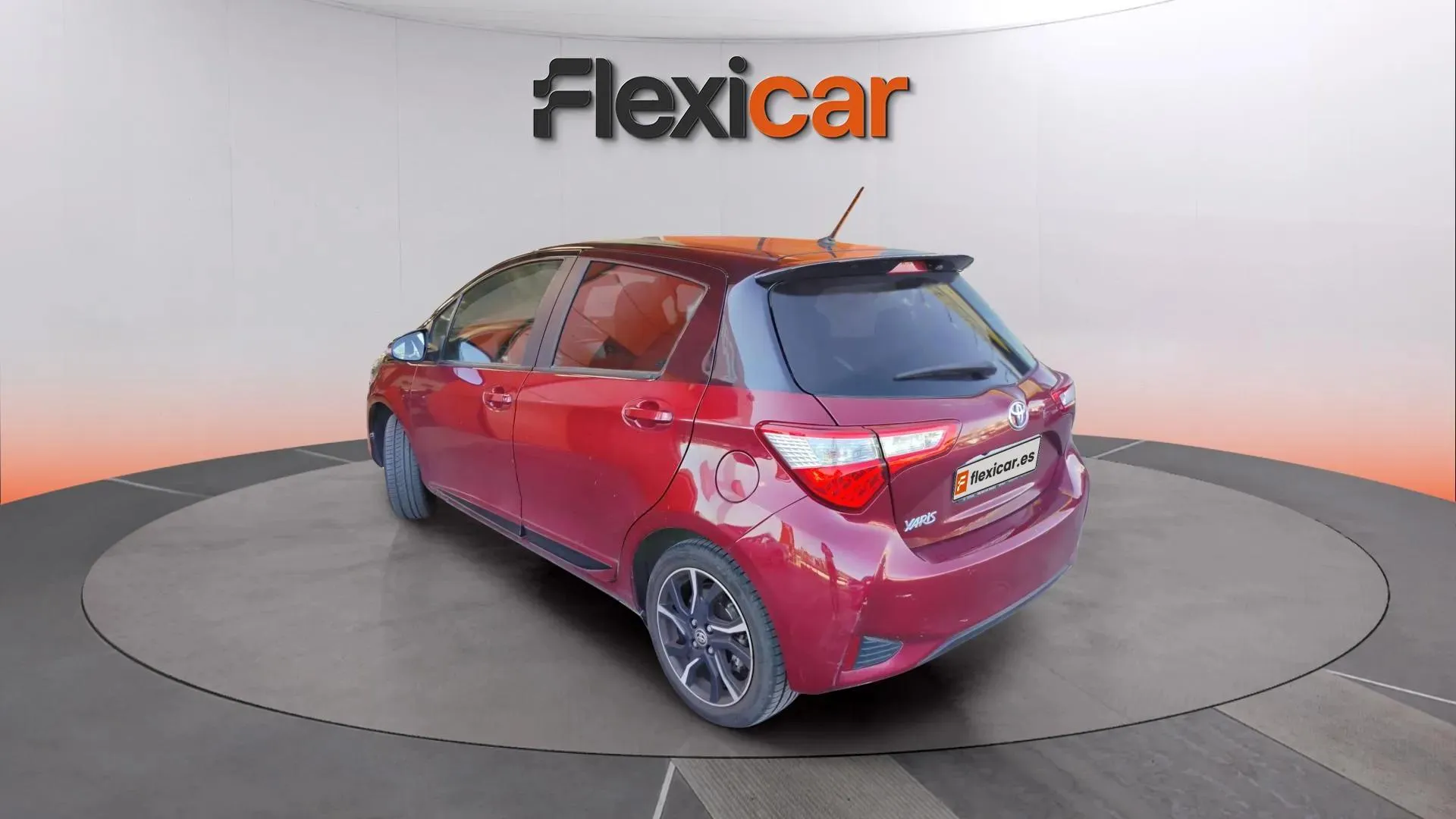 Toyota Yaris 1.5 110 Active - foto 2