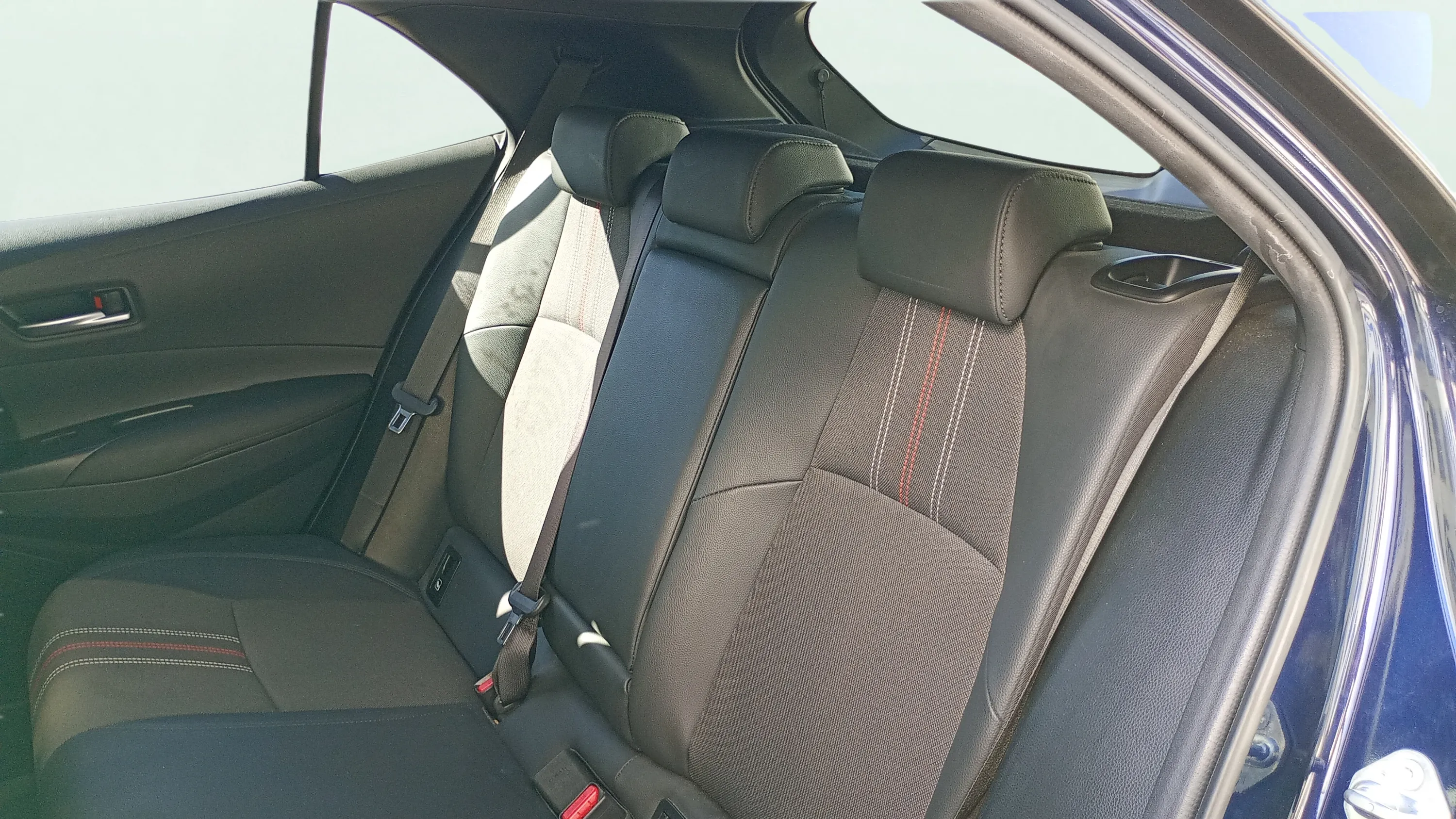 Toyota Corolla 140H GR-Sport - foto 10