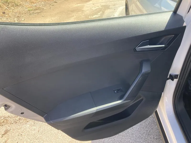 SEAT Arona 1.0 TSI Style XL - foto 24