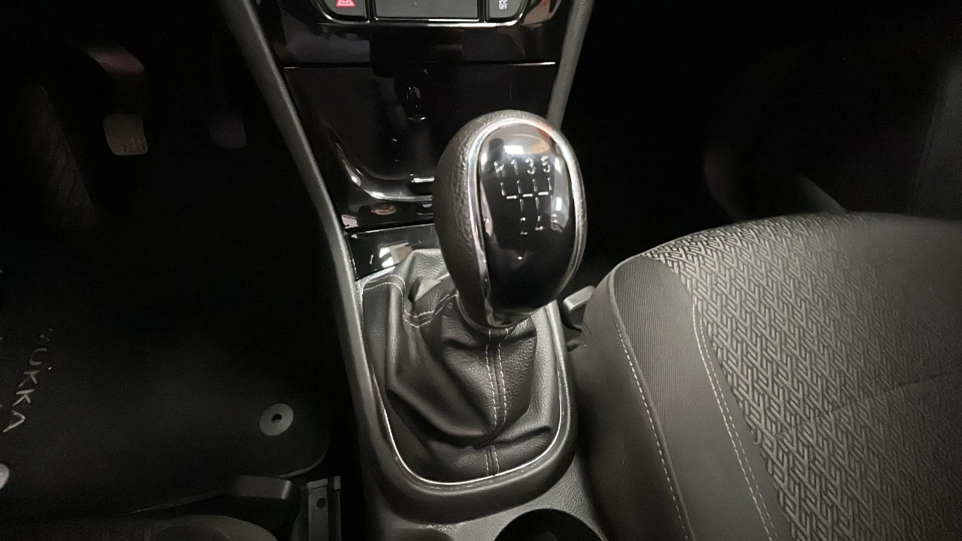 Opel Mokka 1.4 T 4x2 Selective - foto 24