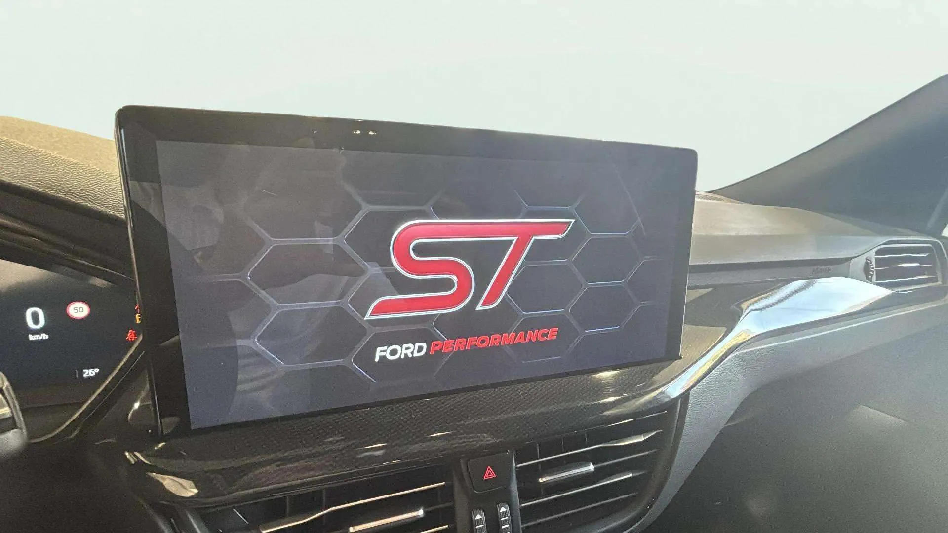 Ford Focus ST Edition 2.3 EcoBoost - foto 31