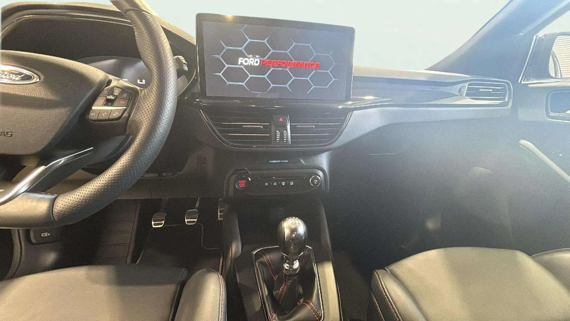 Ford Focus ST Edition 2.3 EcoBoost - foto 30