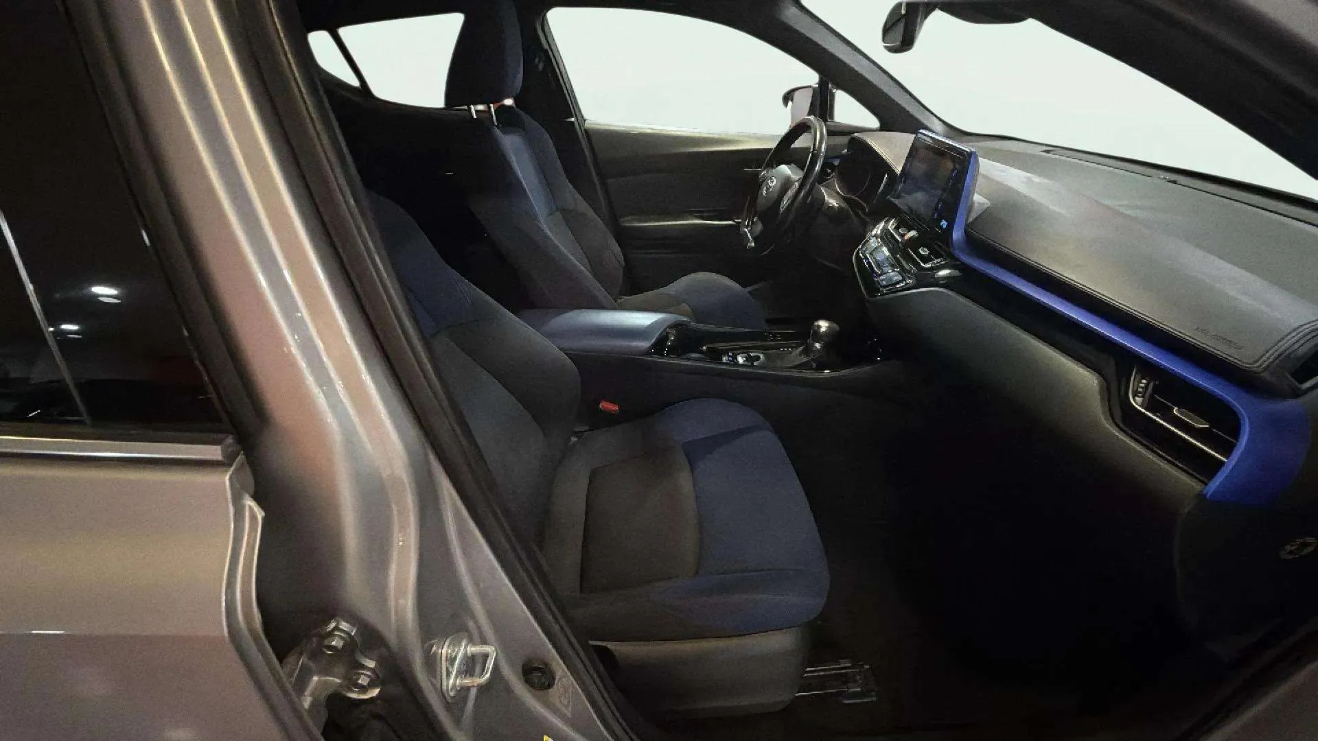 Toyota C-HR 1.8 125H Active - foto 13