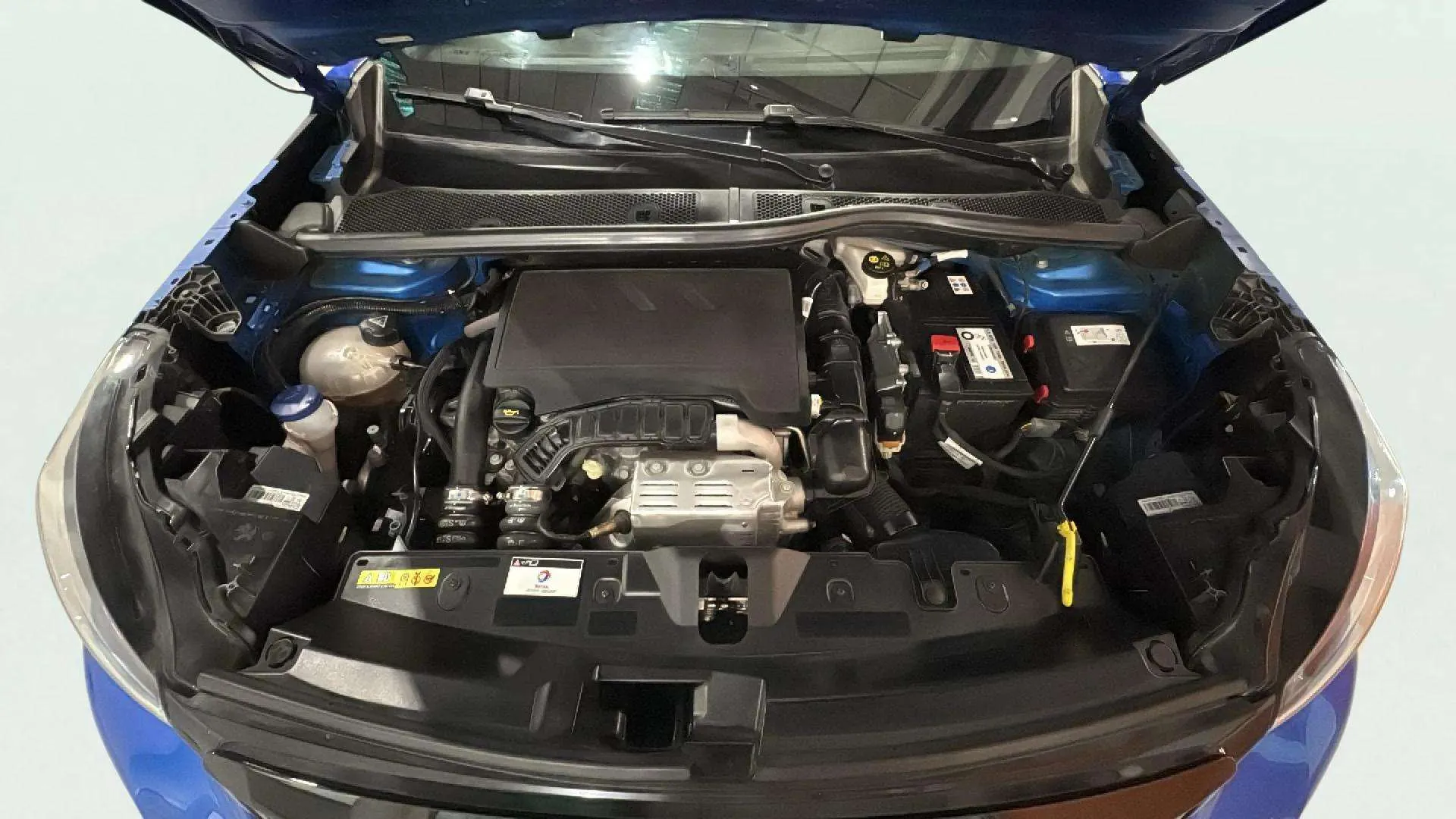 Peugeot 2008 GT PureTech 130 - foto 24