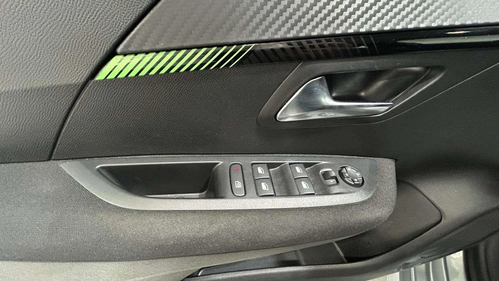 Peugeot 208 Active PureTech 100 - foto 19