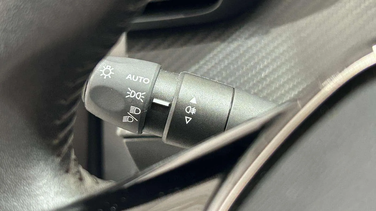Peugeot 208 Active PureTech 100 - foto 21