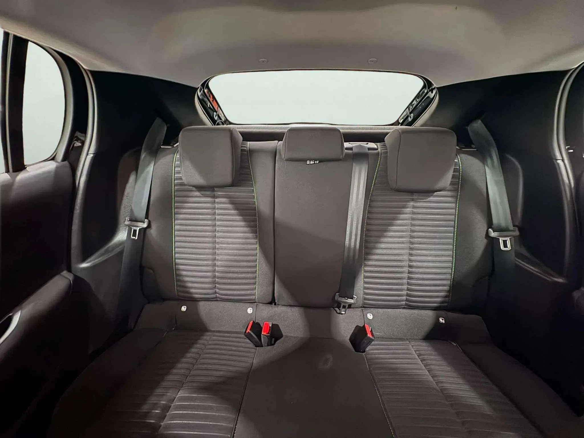 Peugeot 208 Active PureTech 100 - foto 17