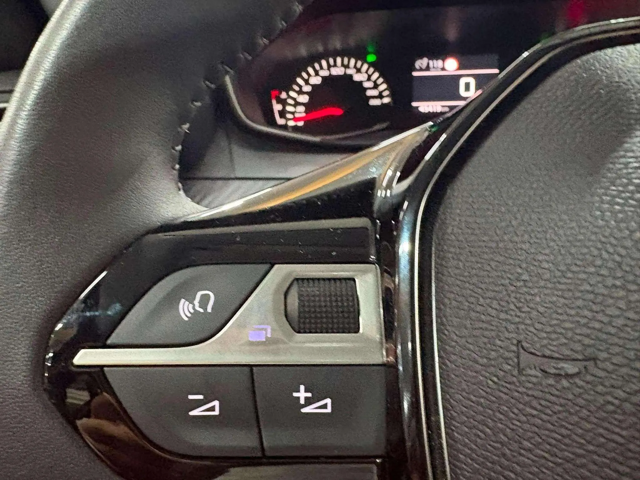 Peugeot 208 Active PureTech 100 - foto 15