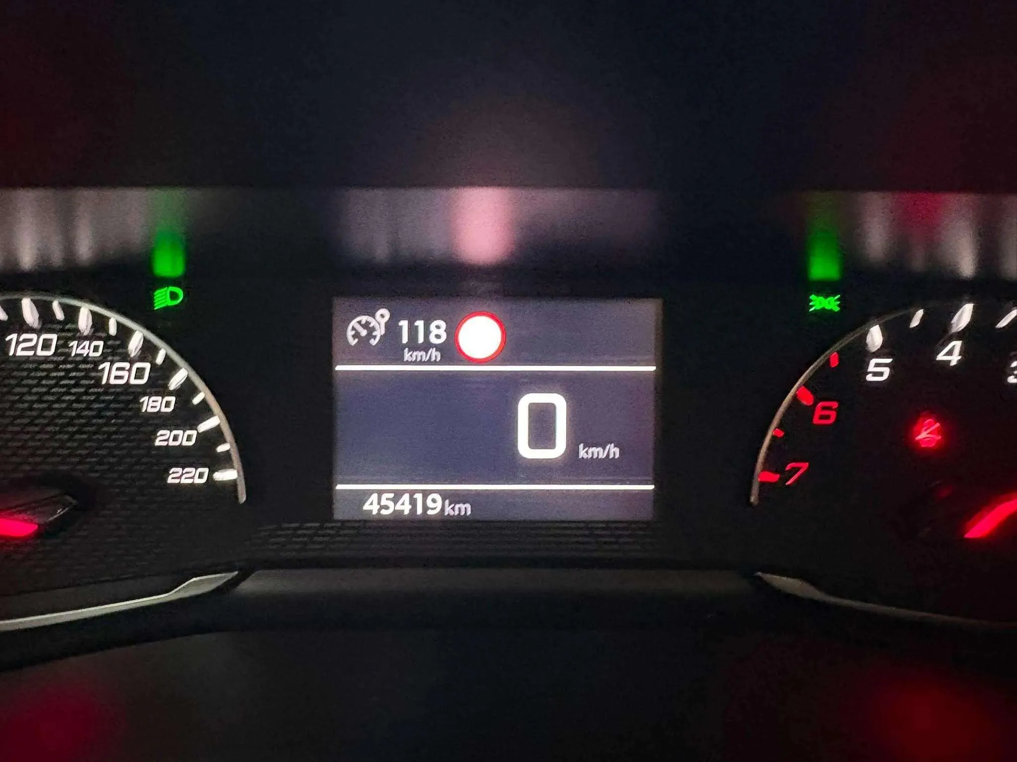 Peugeot 208 Active PureTech 100 - foto 12