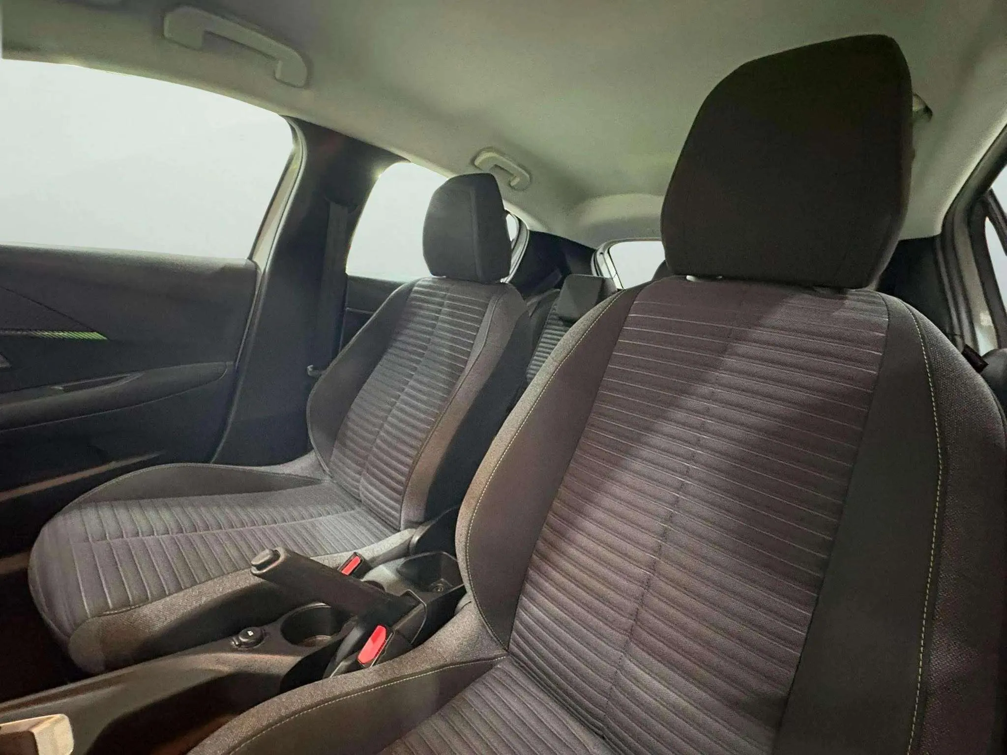 Peugeot 208 Active PureTech 100 - foto 18