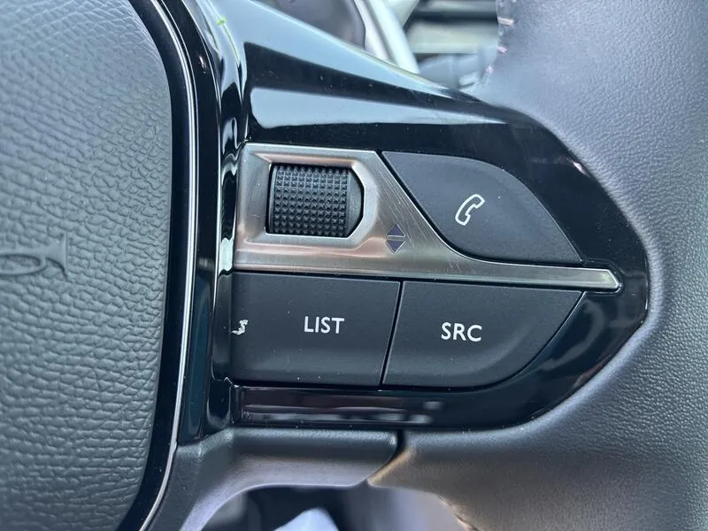 Peugeot 3008 1.5 BlueHDi Pack - foto 31