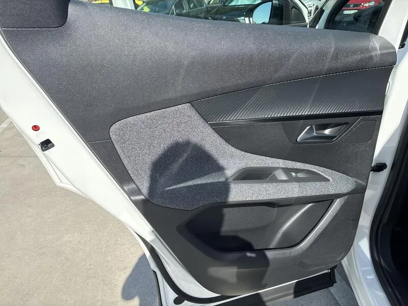 Peugeot 3008 1.5 BlueHDi Pack - foto 20
