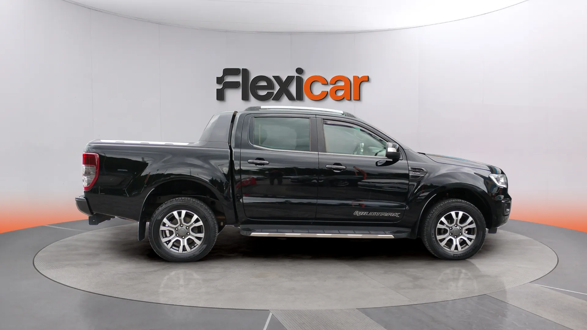 Ford Ranger 2.0 TDCi 4x4 Dob Cab Wildtrack - foto 2