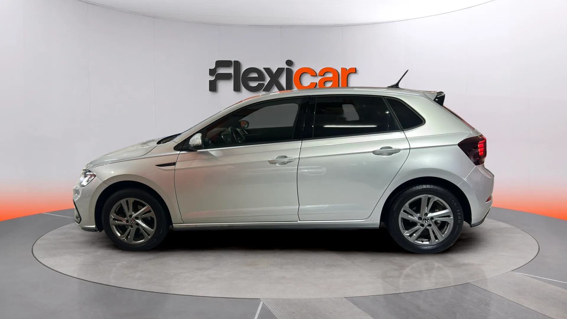 Volkswagen Polo R-Line 1.0 TSI DSG - foto 4