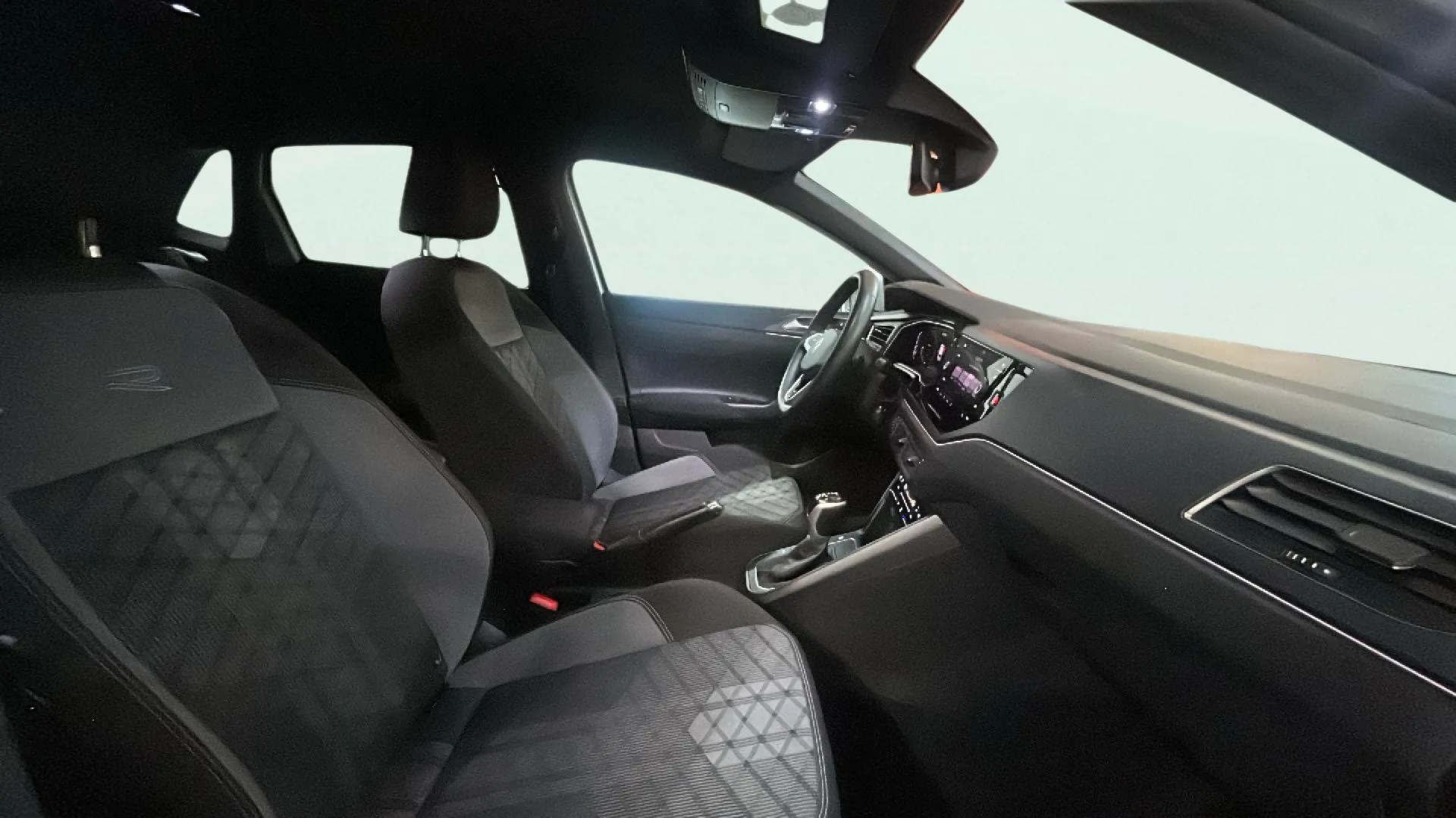 Volkswagen Polo R-Line 1.0 TSI DSG - foto 16