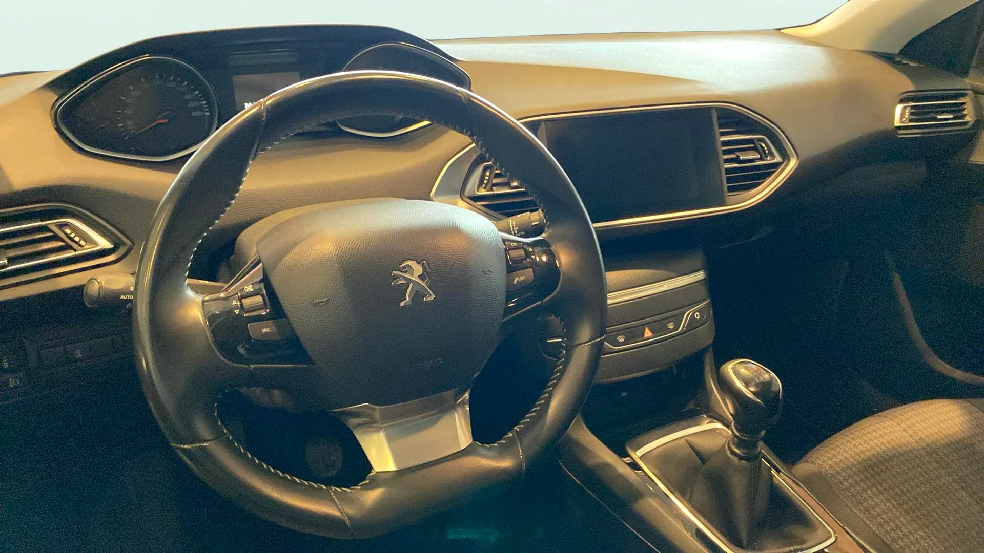 Peugeot 308 SW Style PureTech 130 - foto 17
