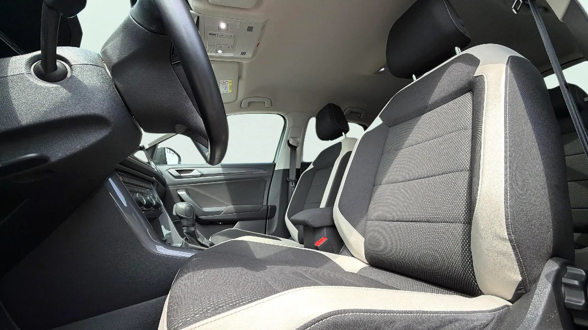 Volkswagen T-Roc Sport 2.0 TDI DSG - foto 10