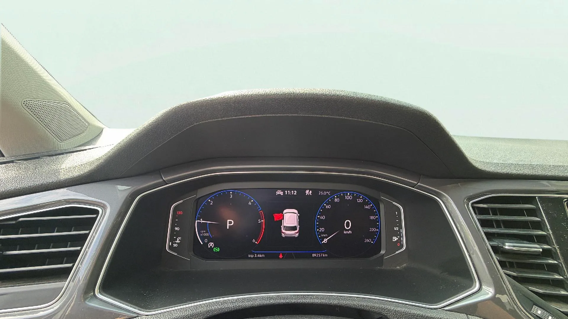 Volkswagen T-Roc Sport 2.0 TDI DSG - foto 9