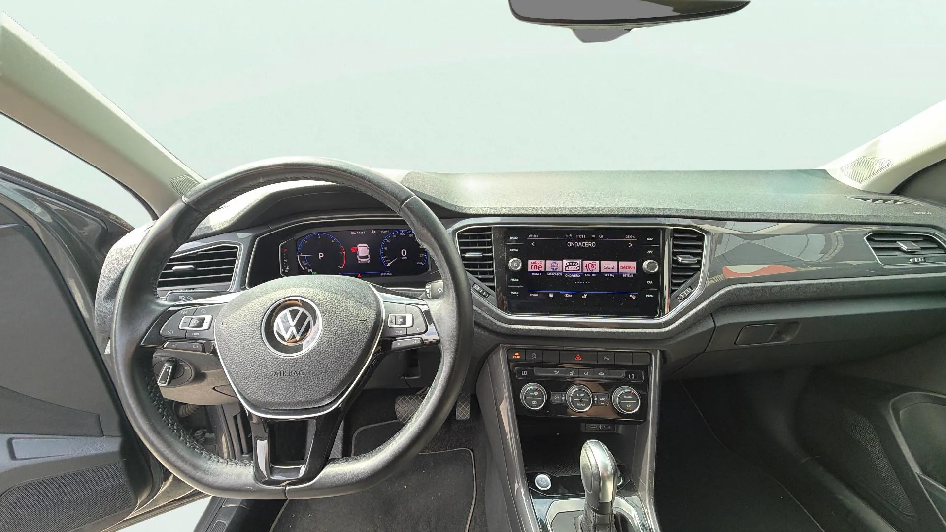 Volkswagen T-Roc Sport 2.0 TDI DSG - foto 21
