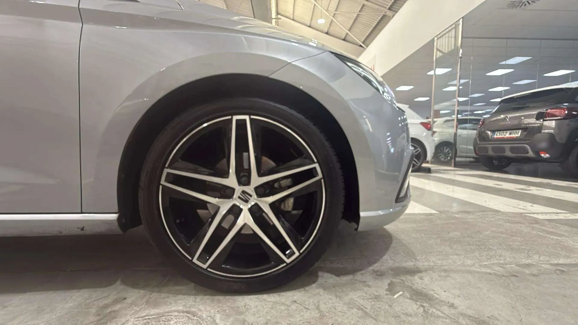 SEAT Ibiza 1.0 TSI FR Plus - foto 17