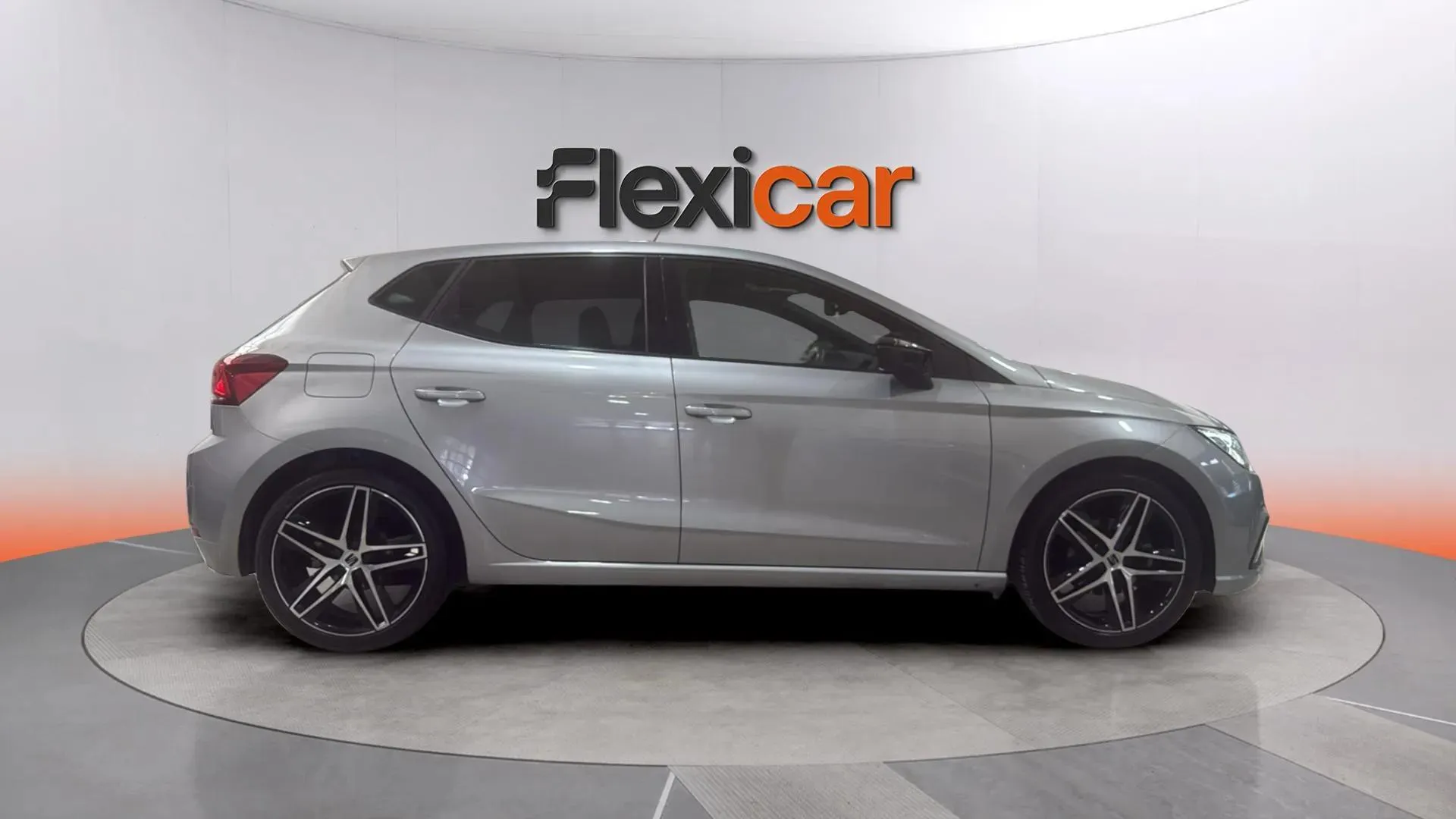 SEAT Ibiza 1.0 TSI FR Plus - foto 8