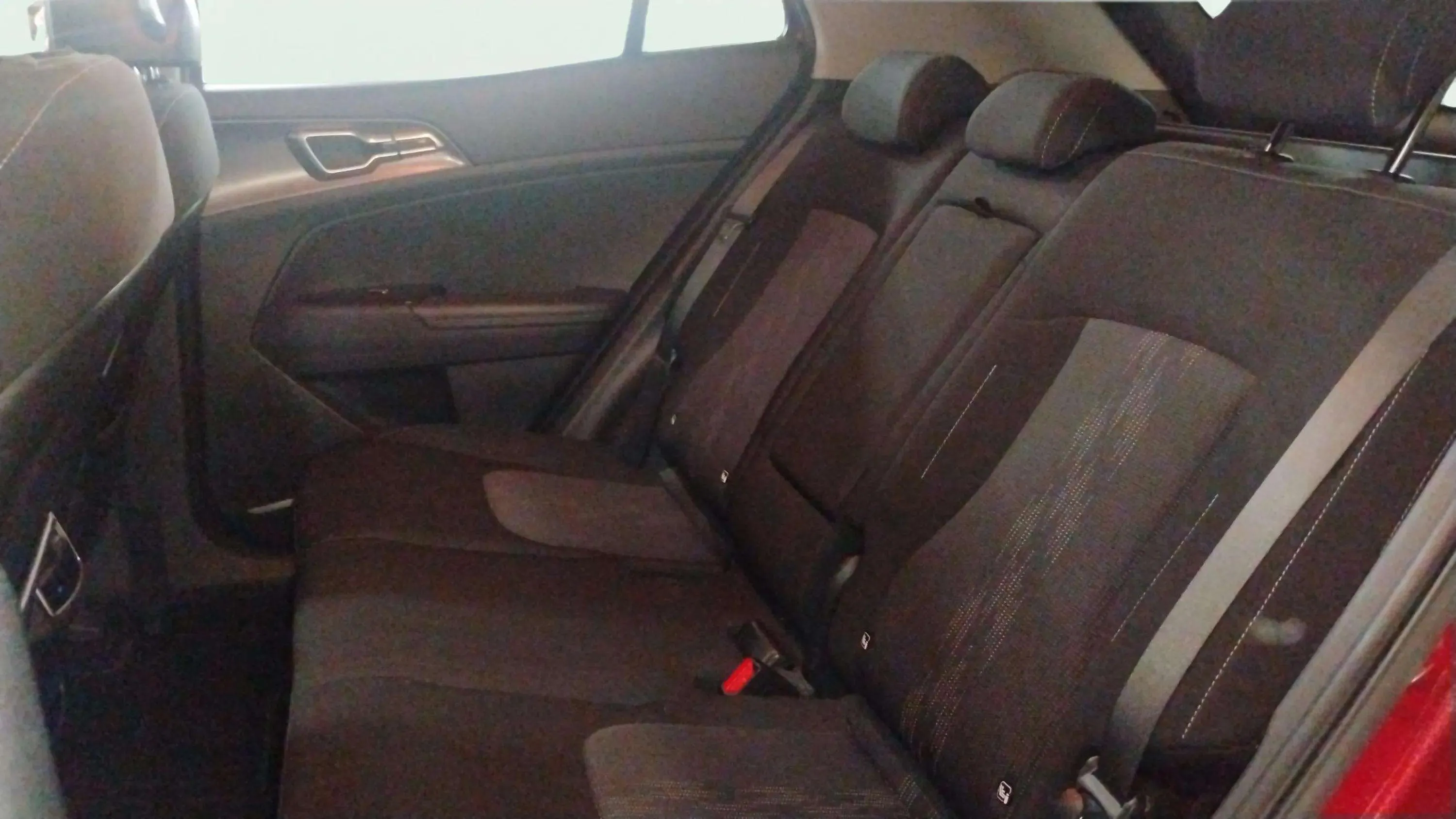 Kia Sportage 1.6 T-GDi HEV Drive 4x2 - foto 19