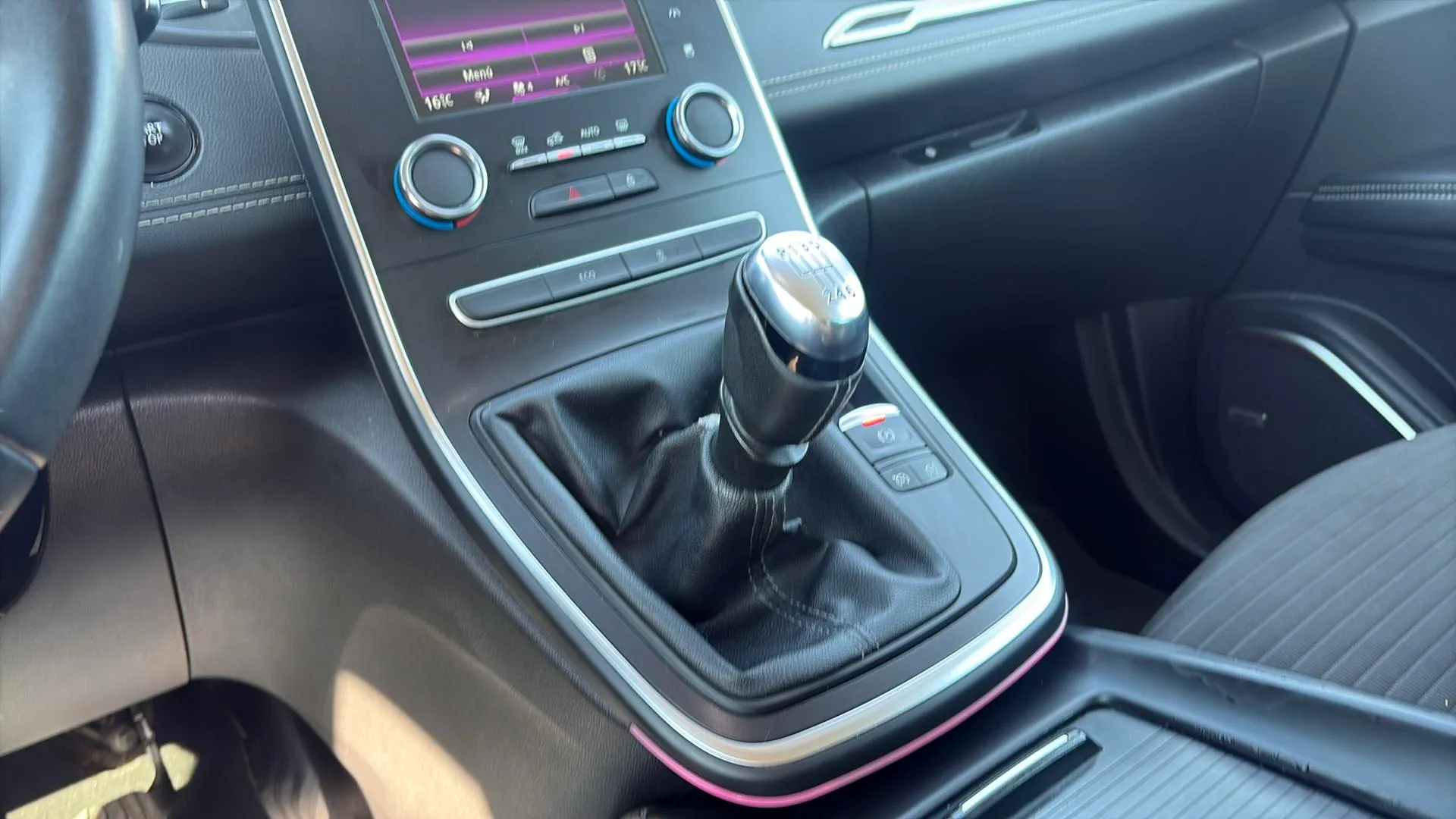 Renault Scénic Zen TCe GPF - foto 16