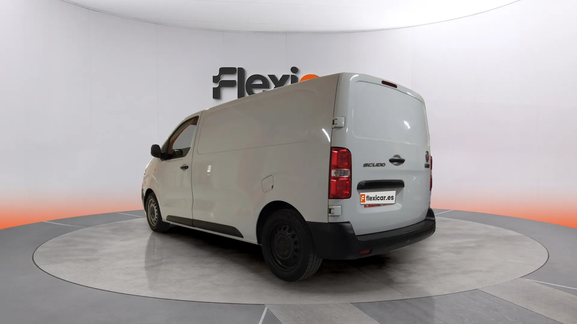 Fiat Scudo Furgón L2 MT6 Lounge - foto 5