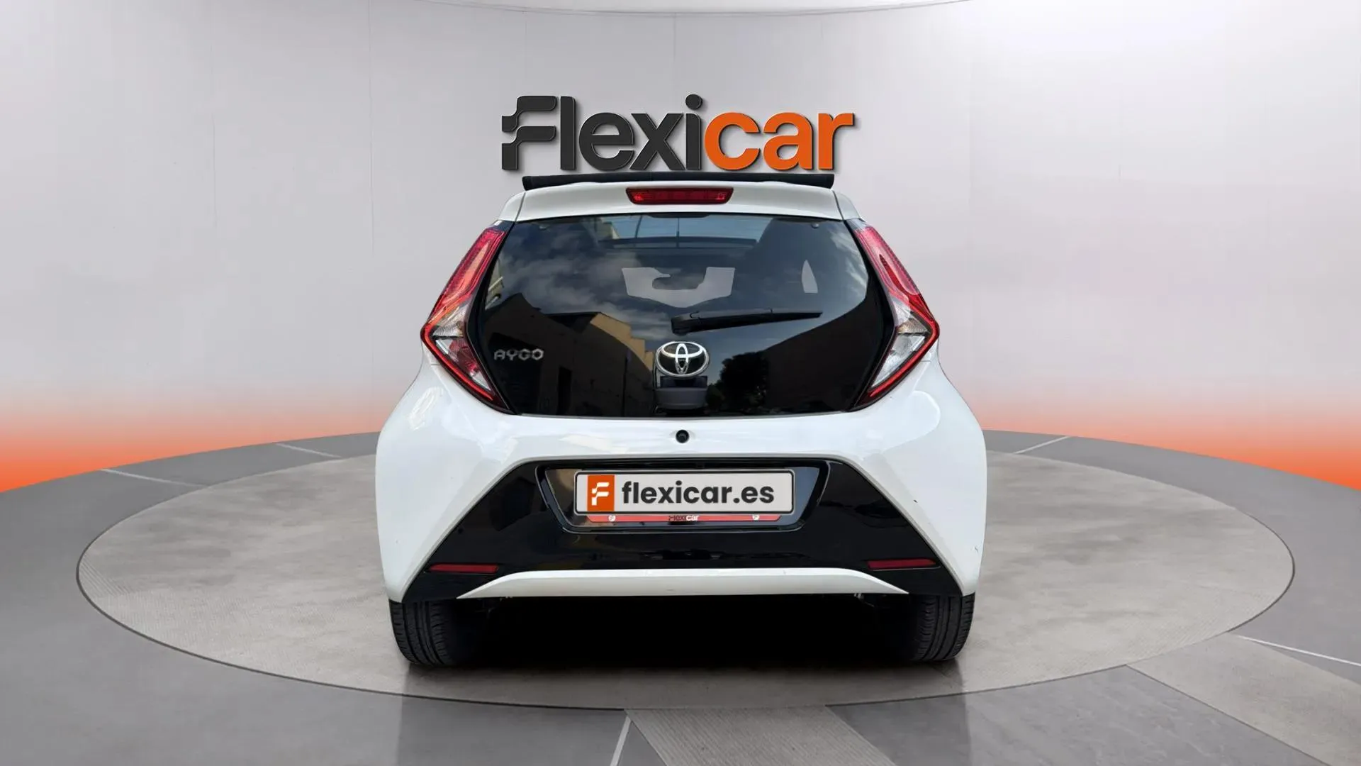 Toyota Aygo 1.0 70 x-clusiv - foto 4