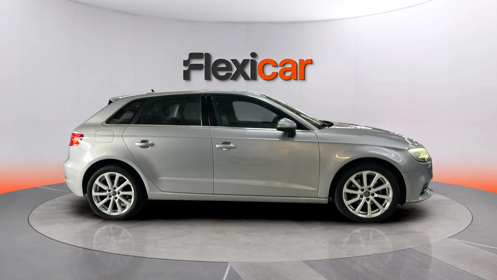 Audi A3 30 TFSI Sportback - foto 8