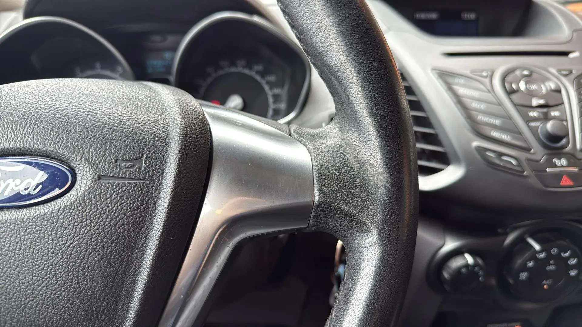Ford EcoSport 1.0 EcoBoost Titanium - foto 15