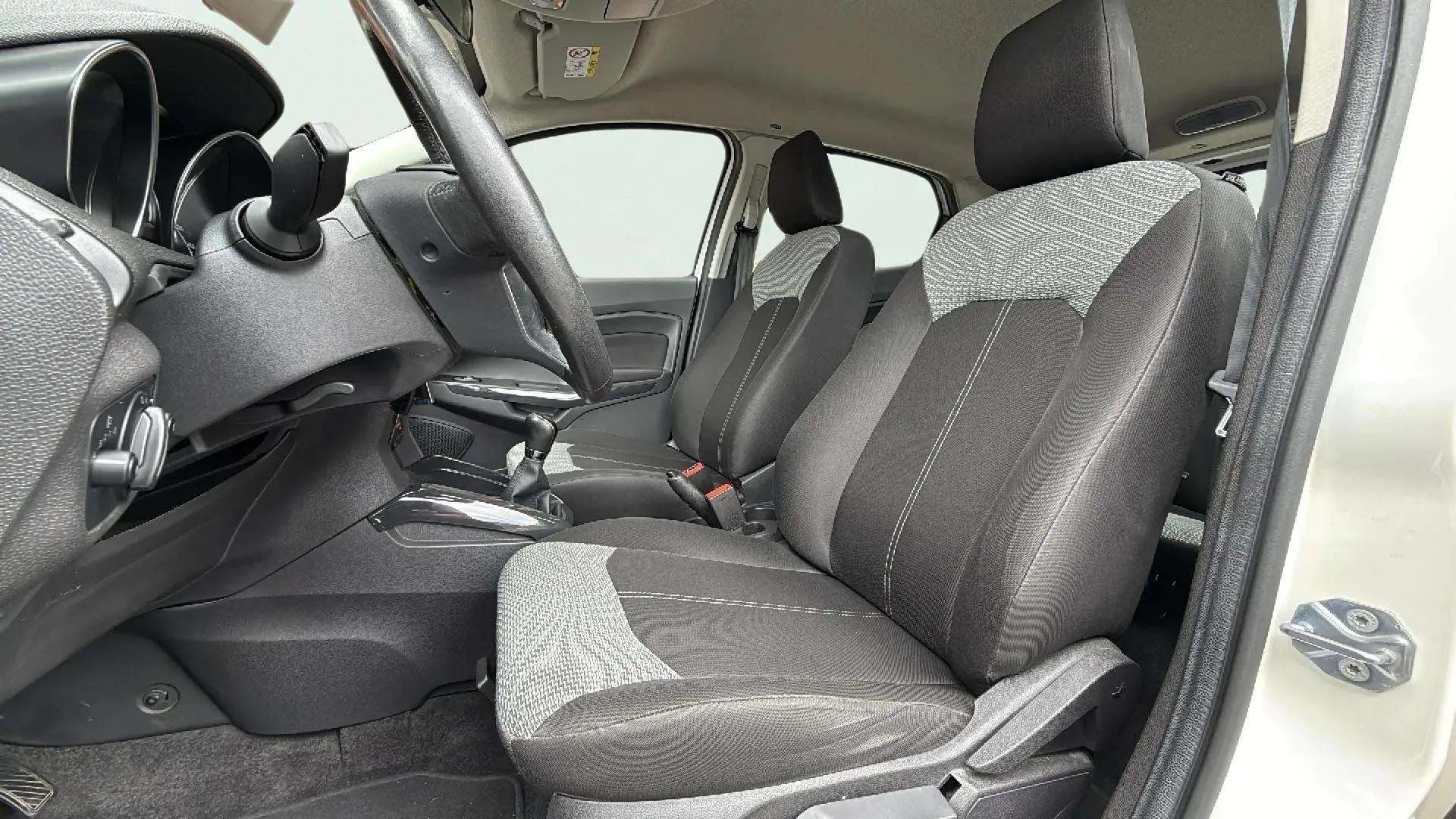 Ford EcoSport 1.0 EcoBoost Titanium - foto 22