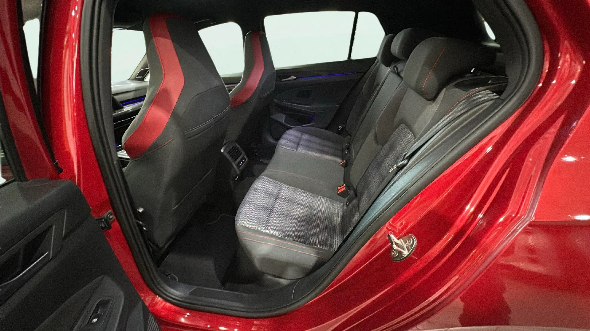 Volkswagen Golf GTI Performance 2.0 TSI DSG - foto 18