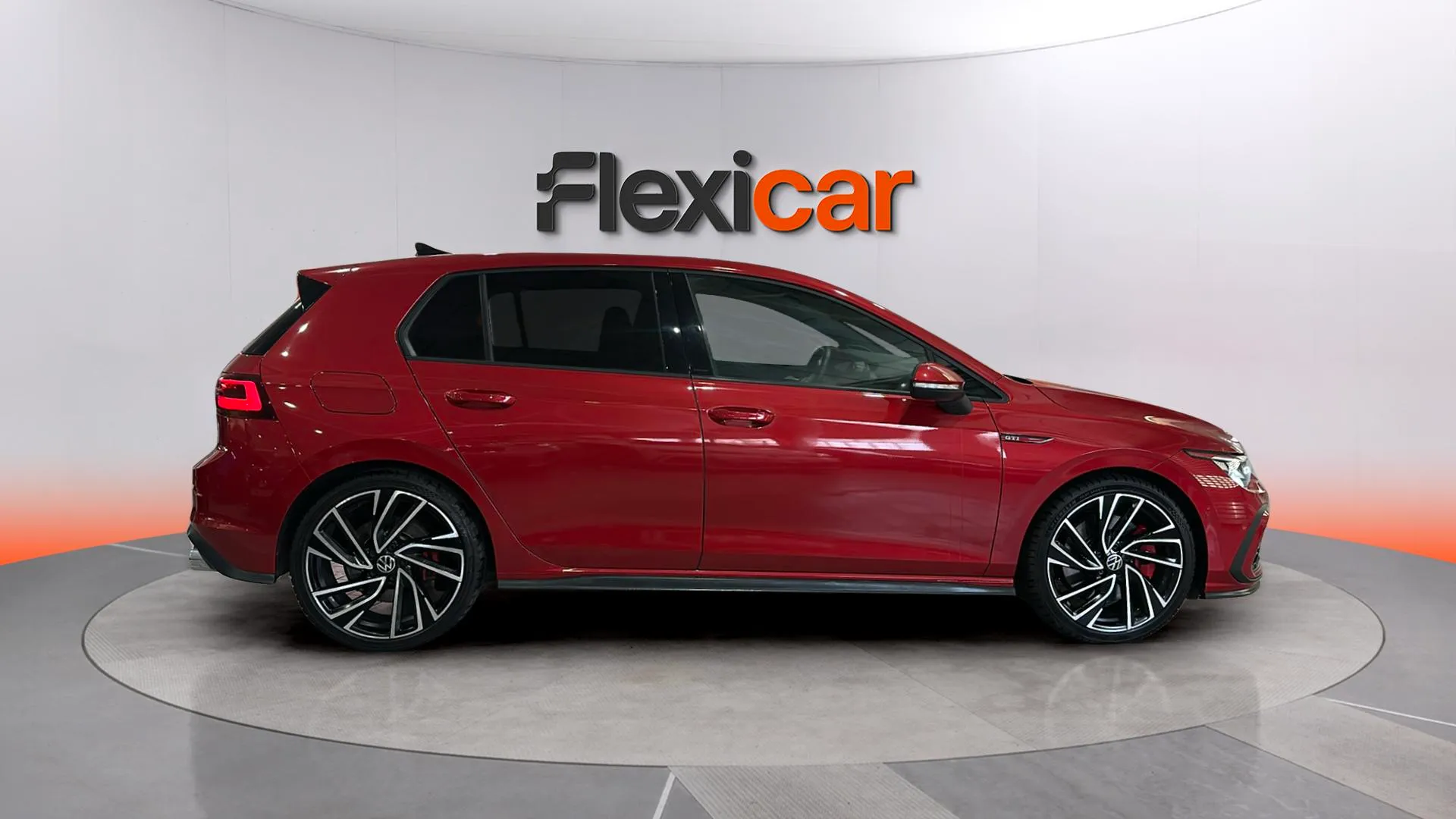 Volkswagen Golf GTI Performance 2.0 TSI DSG - foto 6