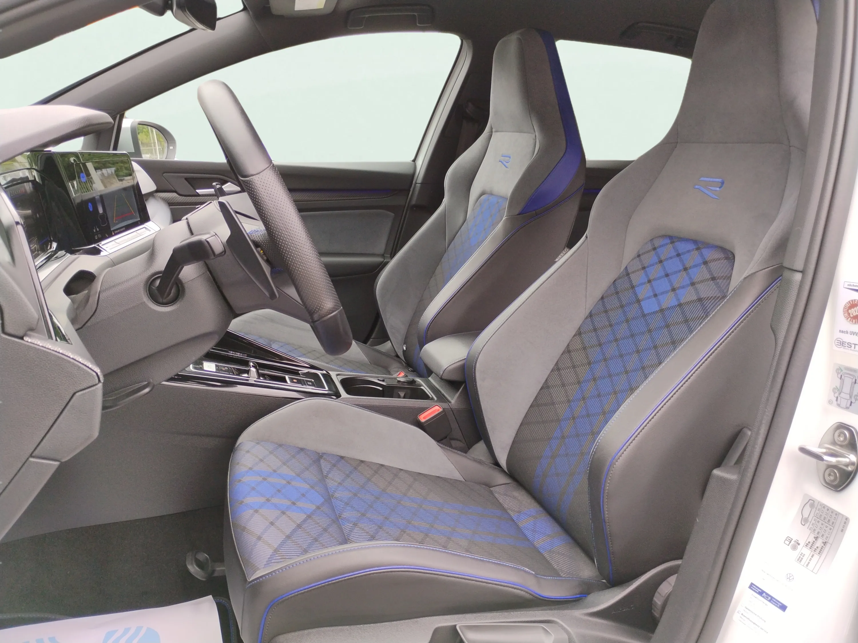 Volkswagen Golf R 2.0 TSI 4Motion DSG - foto 13