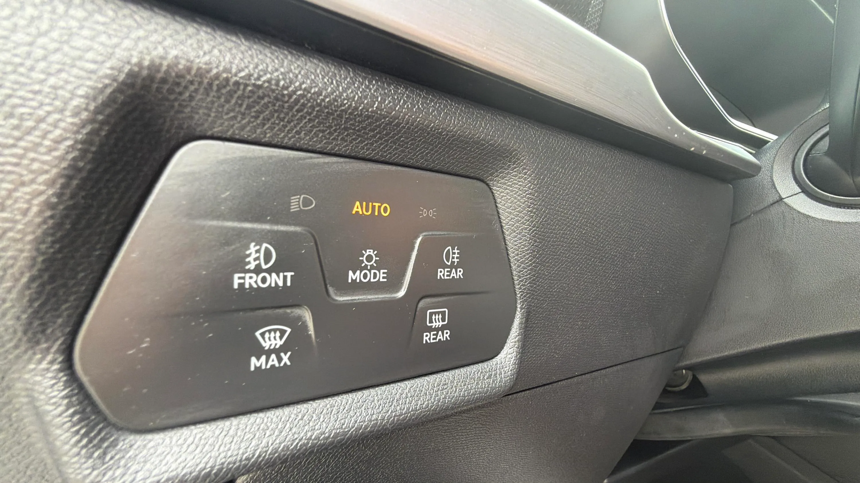 SEAT León SP 1.5 eTSI DSG FR Special Edition - foto 9