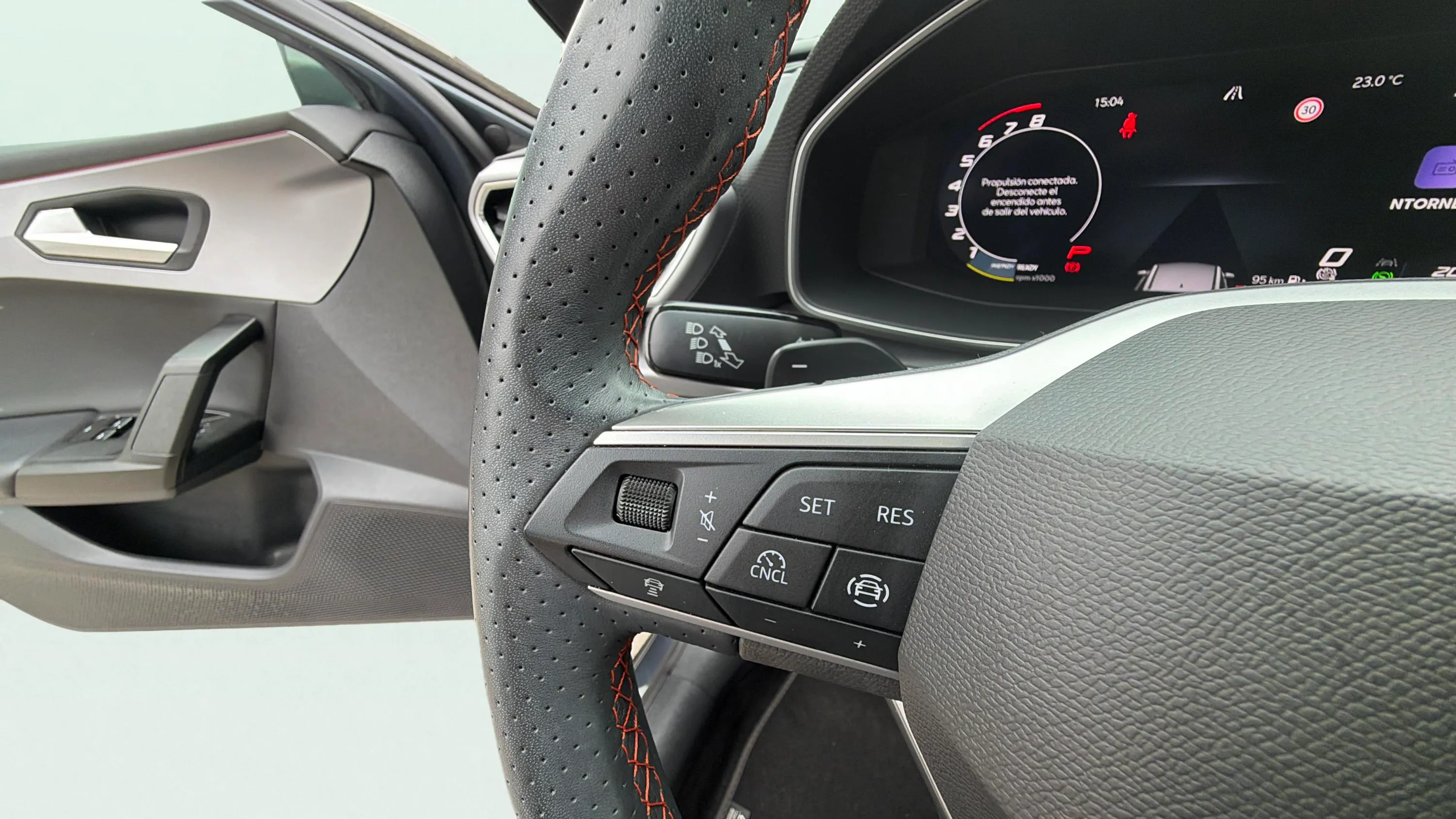 SEAT León SP 1.5 eTSI DSG FR Special Edition - foto 11