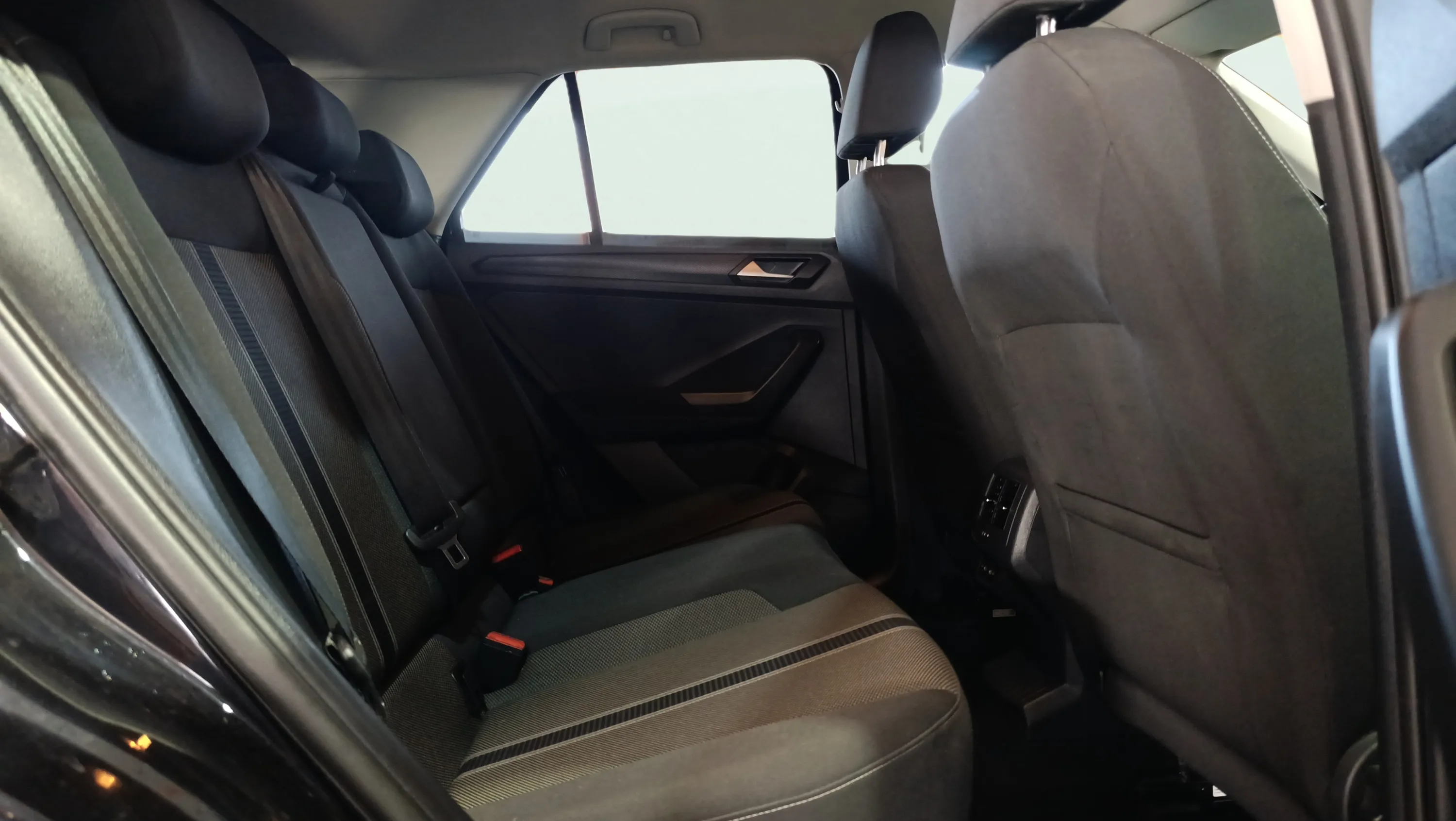 Volkswagen T-Roc Advance 1.0 TSI - foto 34