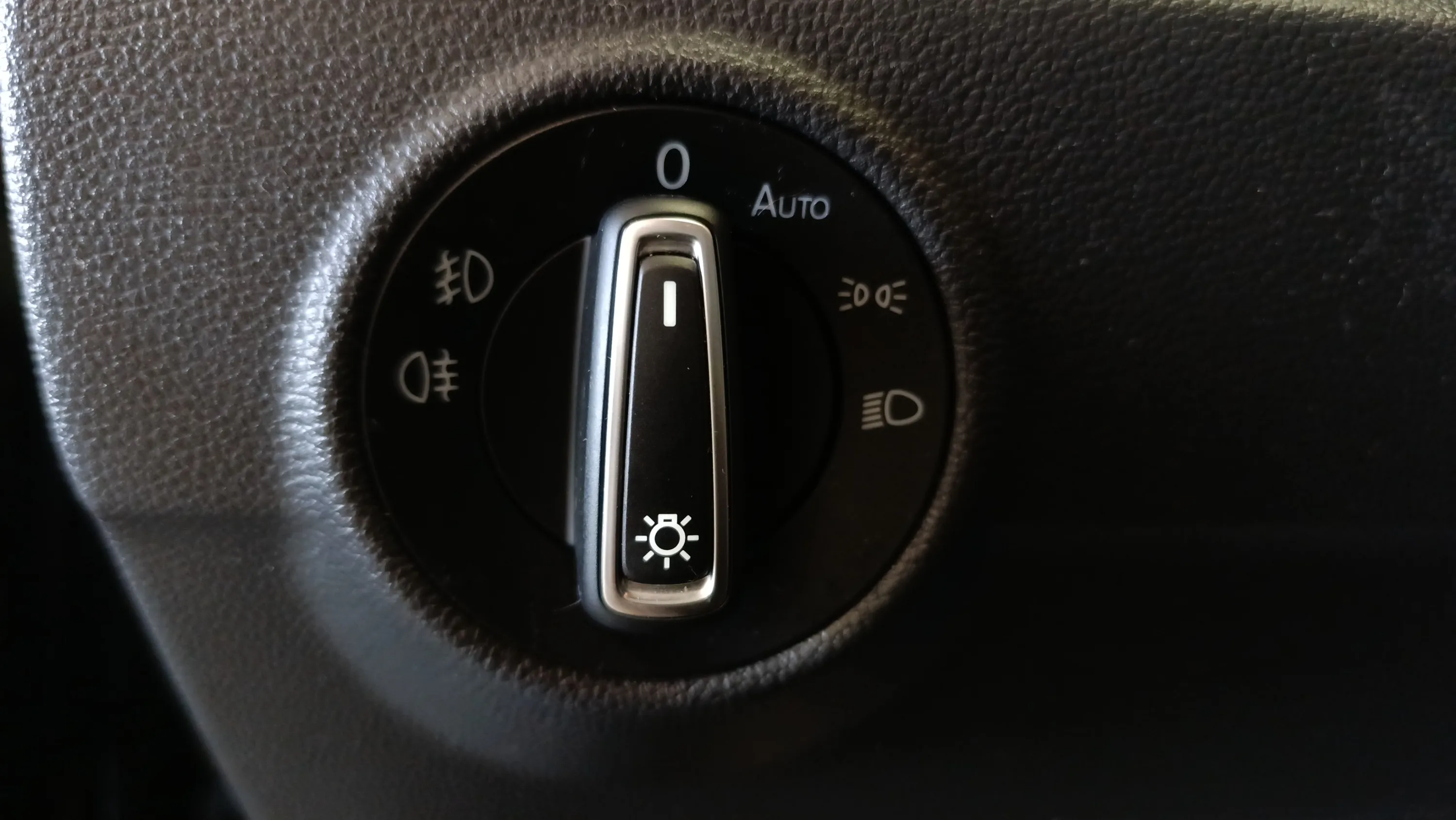 Volkswagen T-Roc Advance 1.0 TSI - foto 29