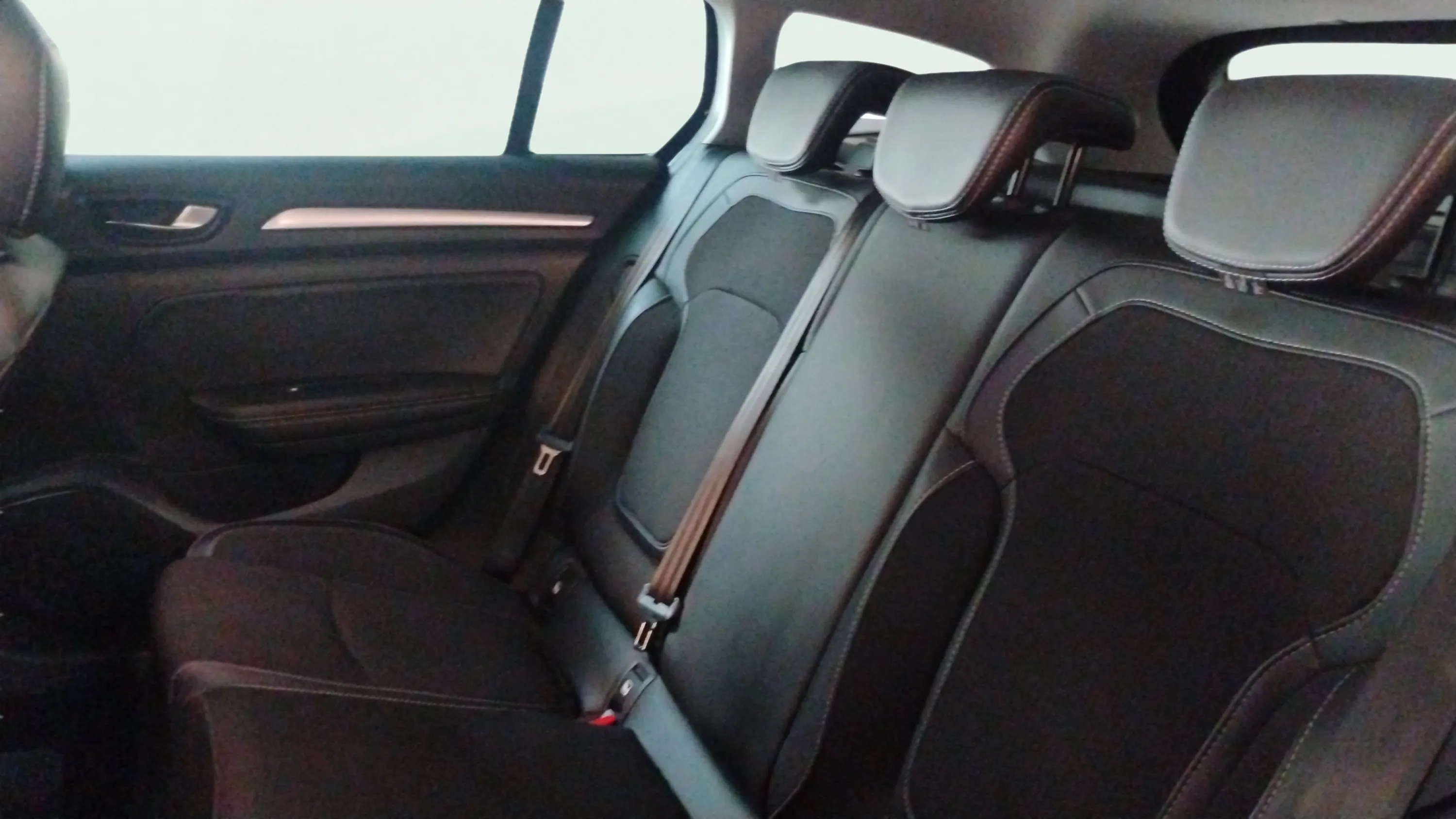 Renault Mégane S.T. Techno TCe EDC GPF - foto 9