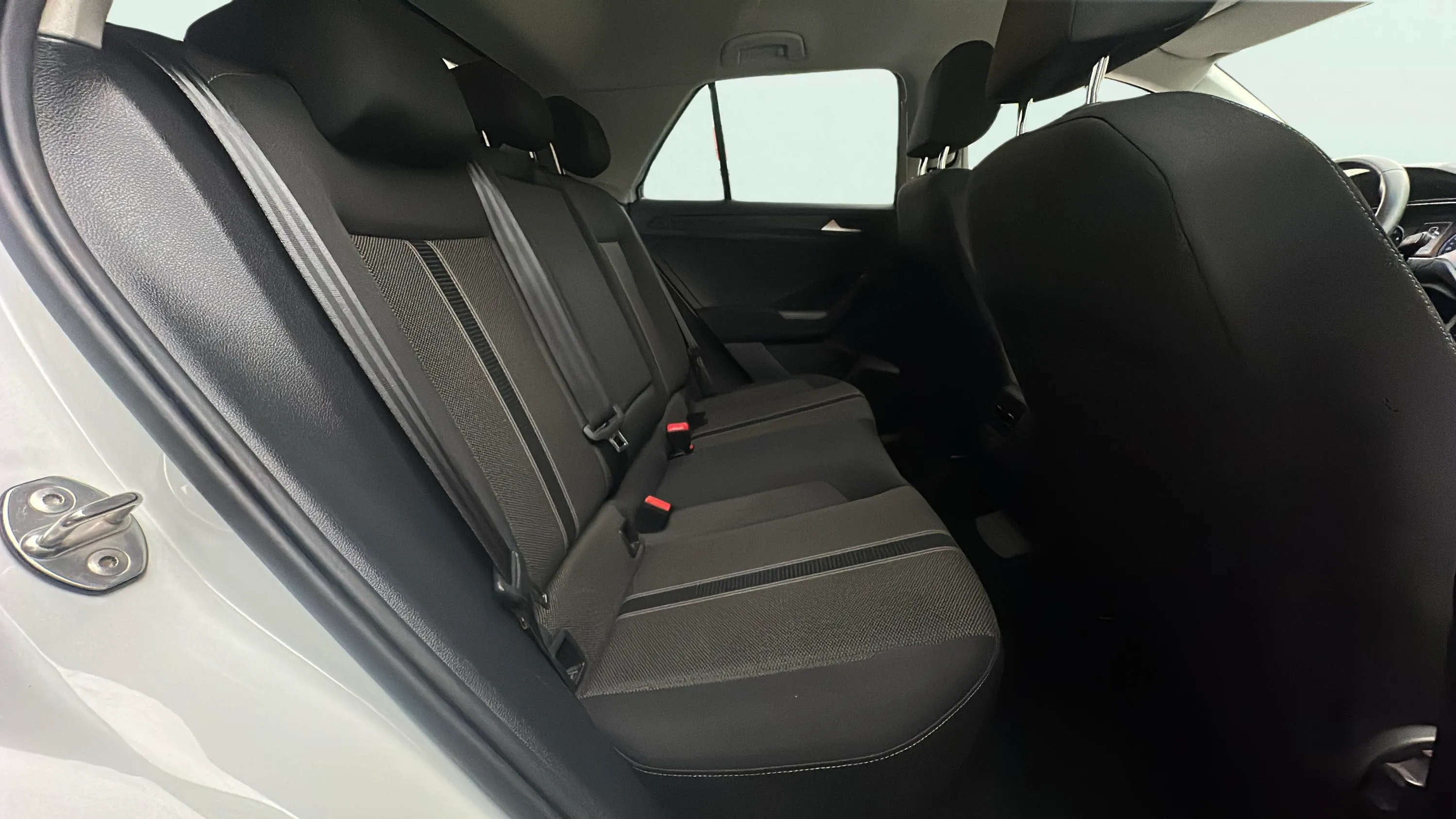 Volkswagen T-Roc Advance Style 1.5 TSI DSG - foto 13