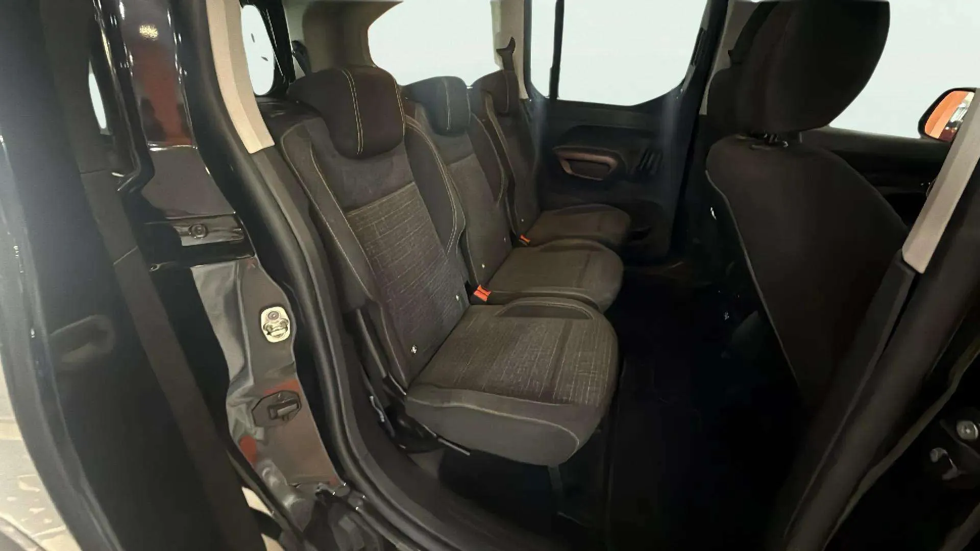 Peugeot Rifter GT Standard PureTech EAT8 - foto 12